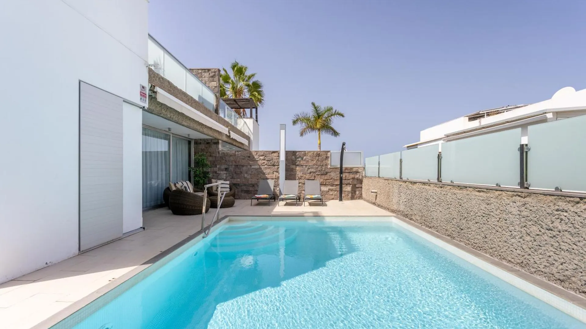 アデヘ Luxury Bkm In Playa Del Duqueヴィラ ヴィラ