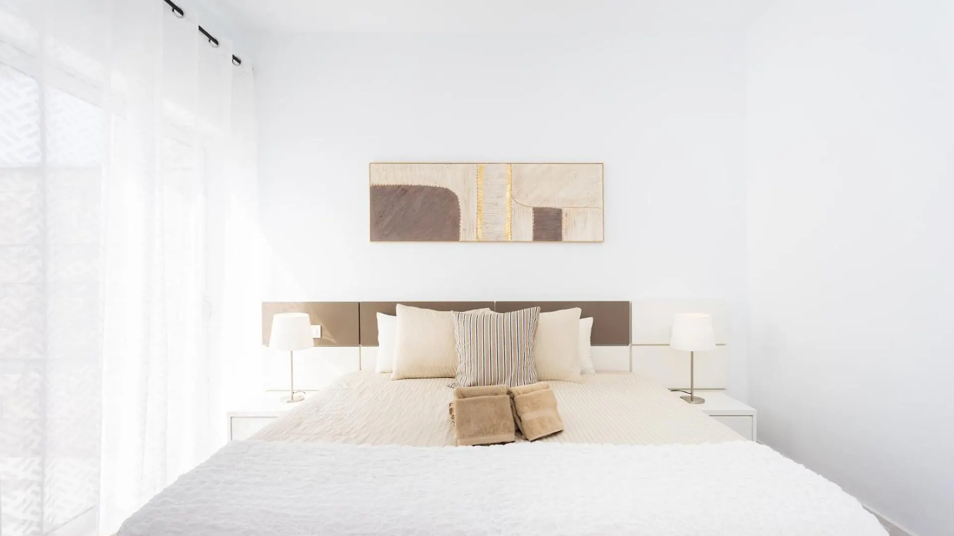 アデヘ Luxury Bkm In Playa Del Duqueヴィラ 0*,  スペイン